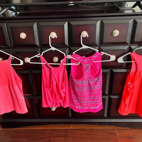 Workout Tank Tops - Picture 2 of 4